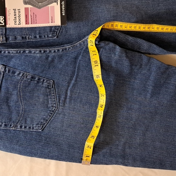 NWT LEE Women’s Relaxed Bootcut Stretch Jeans Sz 10 - Picture 5 of 6
